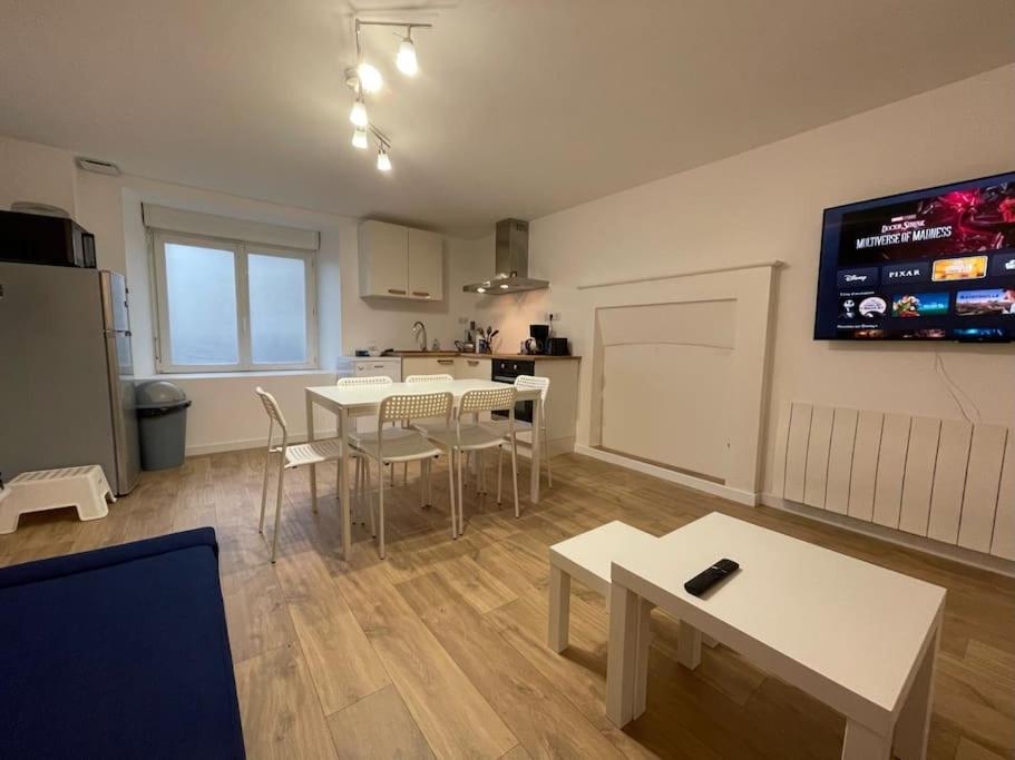 Charmante Maison A Evran Proche Dinan Et St Malo. Εξωτερικό φωτογραφία