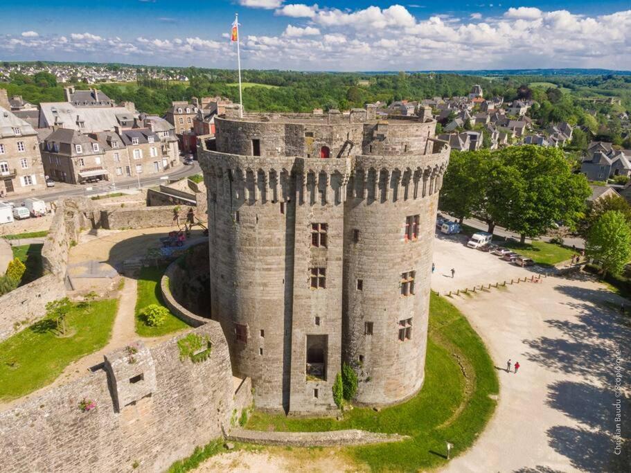Charmante Maison A Evran Proche Dinan Et St Malo. Εξωτερικό φωτογραφία
